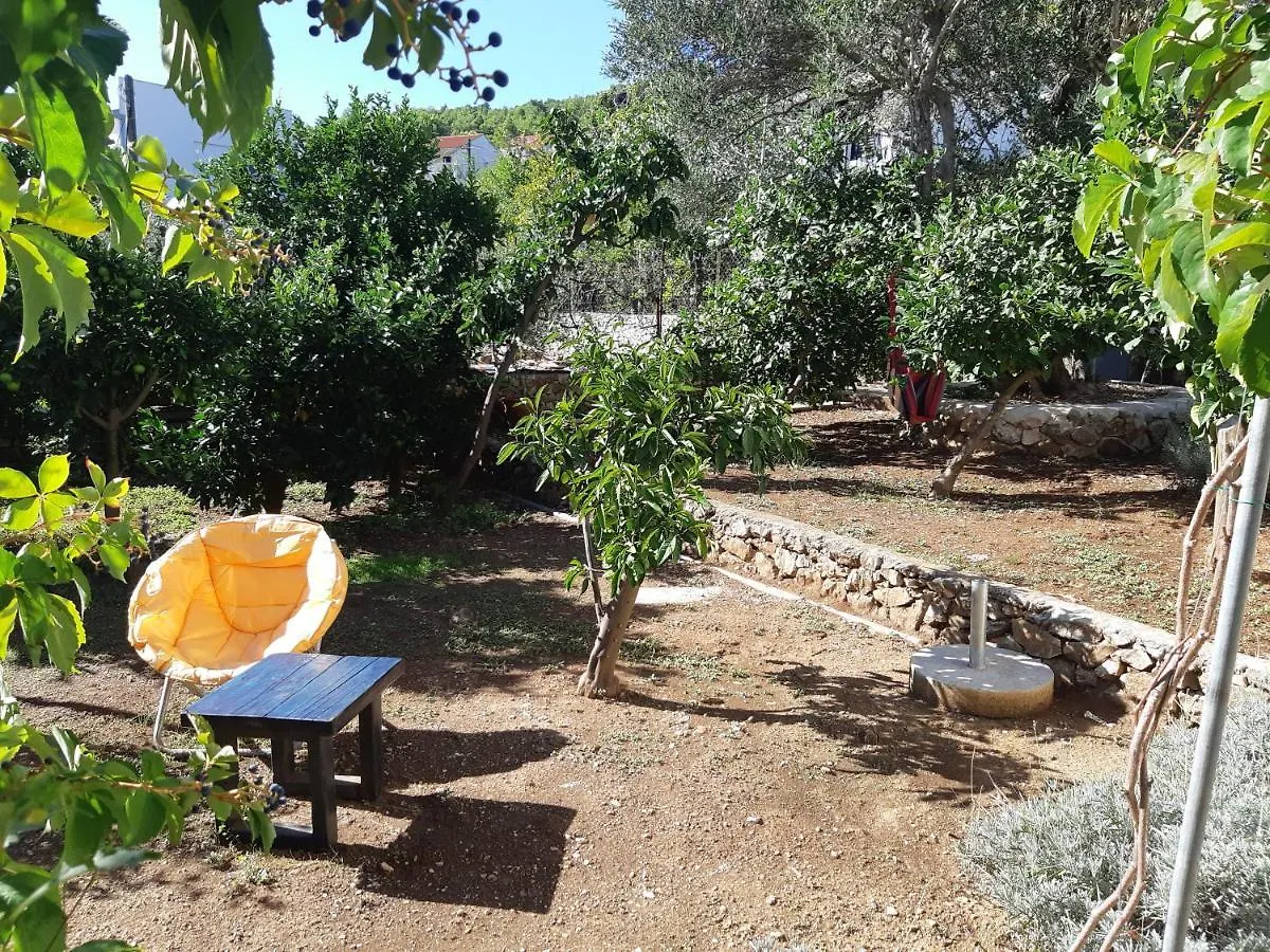 Beach House Lana Slatine Croatie